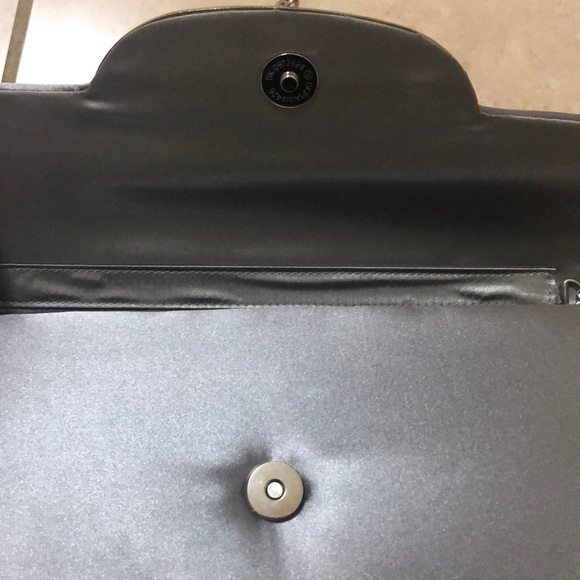 Silver metallic clutch purse!!!!! - Picture 4 of 6
